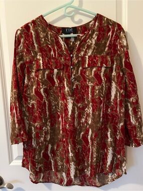 FDJ Red and Brown Patterned Split-Neck Blouse